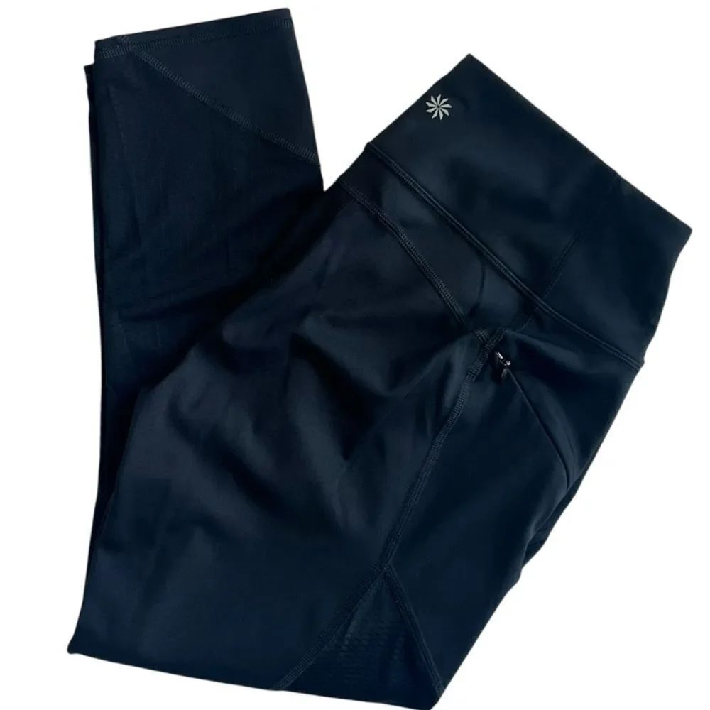 Athleta Women’s Black Cropped Mid Rise Workout Yoga Athletic Leggings size M